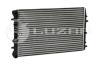 LUZAR LRC 18QR Радиатор VAG POLO / FABIA 1.2-2.0/1.4TD/1.9TD 99-09