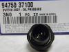 HYUNDAI / KIA (MOBIS) 94750-37100 Датчик давления масла